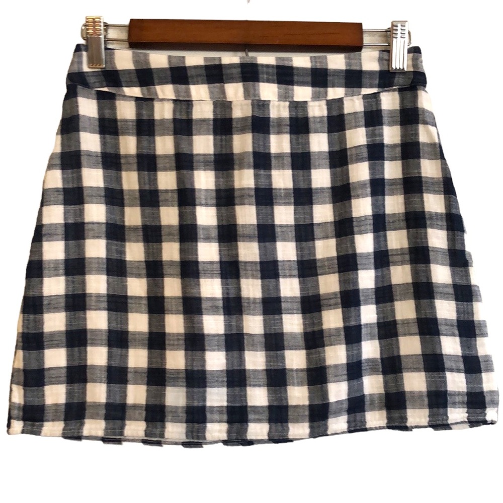 FOREVER 21 GINGHAM CHECKERED NAVY WHITE MINI SKIRT SIZE MEDIUM